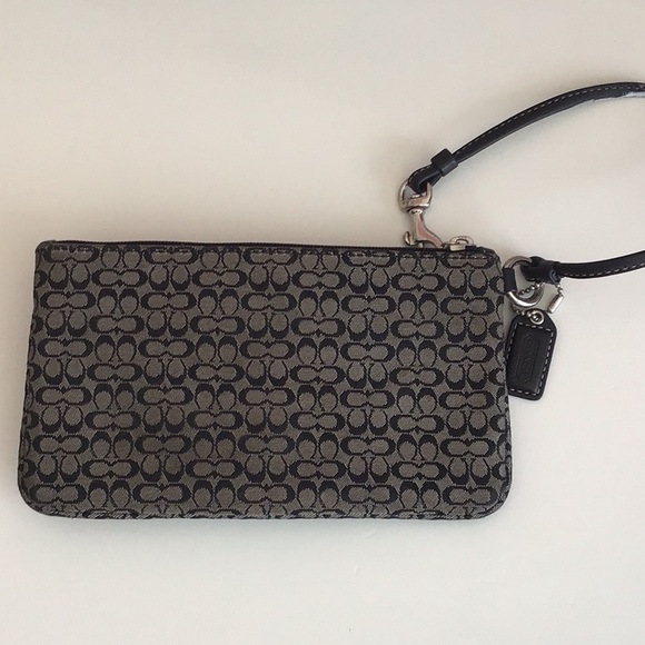 Coach wristlet - Picture 2 of 2